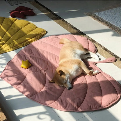 Large Washable Cooling Dog Mat | Leaf-Shaped Pet Bed for Big Dogs