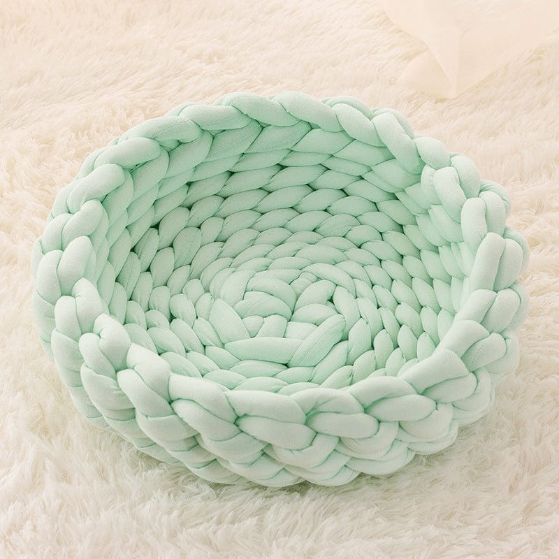 Super Soft Woven Cat Nest – Cozy Handwoven Cat Bed & Pet Basket