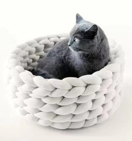 Super Soft Woven Cat Nest – Cozy Handwoven Cat Bed & Pet Basket