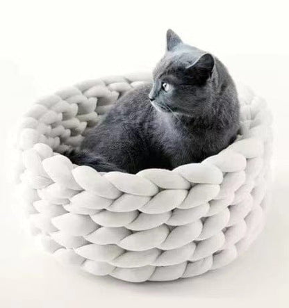Super Soft Woven Cat Nest – Cozy Handwoven Cat Bed & Pet Basket