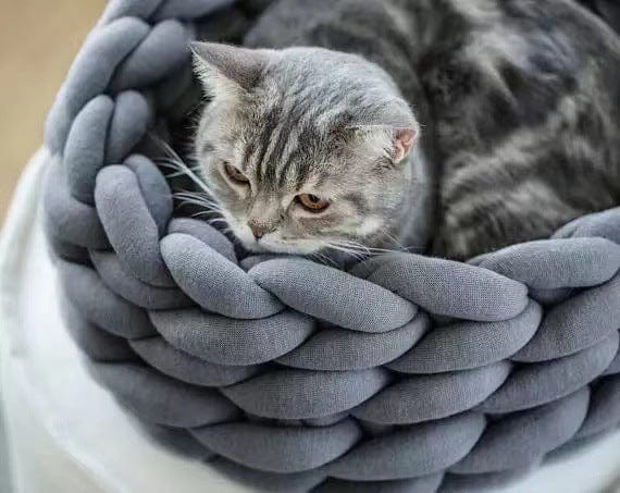 Super Soft Woven Cat Nest – Cozy Handwoven Cat Bed & Pet Basket